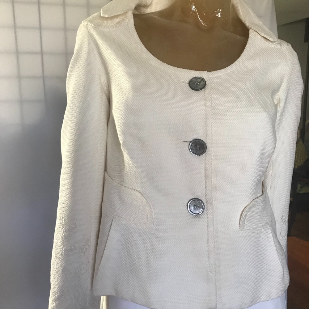 CHRISTIAN LACROIX Jkt Off Wht Creme Embroidered 6 - Picture 2 of 8